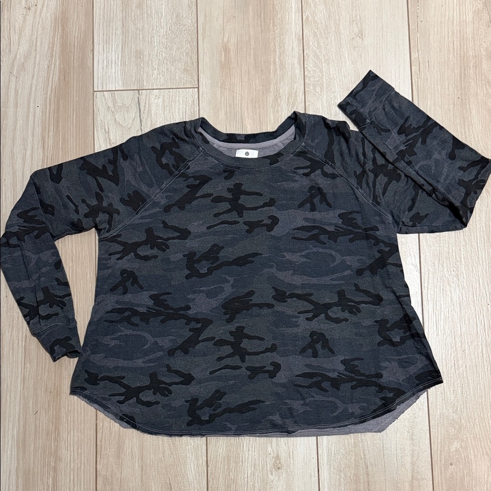 Sundry Anthro Camo Pullover Sweatshirt Gray Black Size 0 French Terry Made USA
